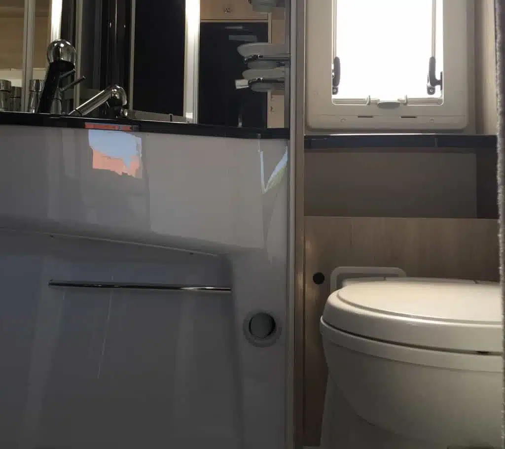 3 berth motorhome bathroom