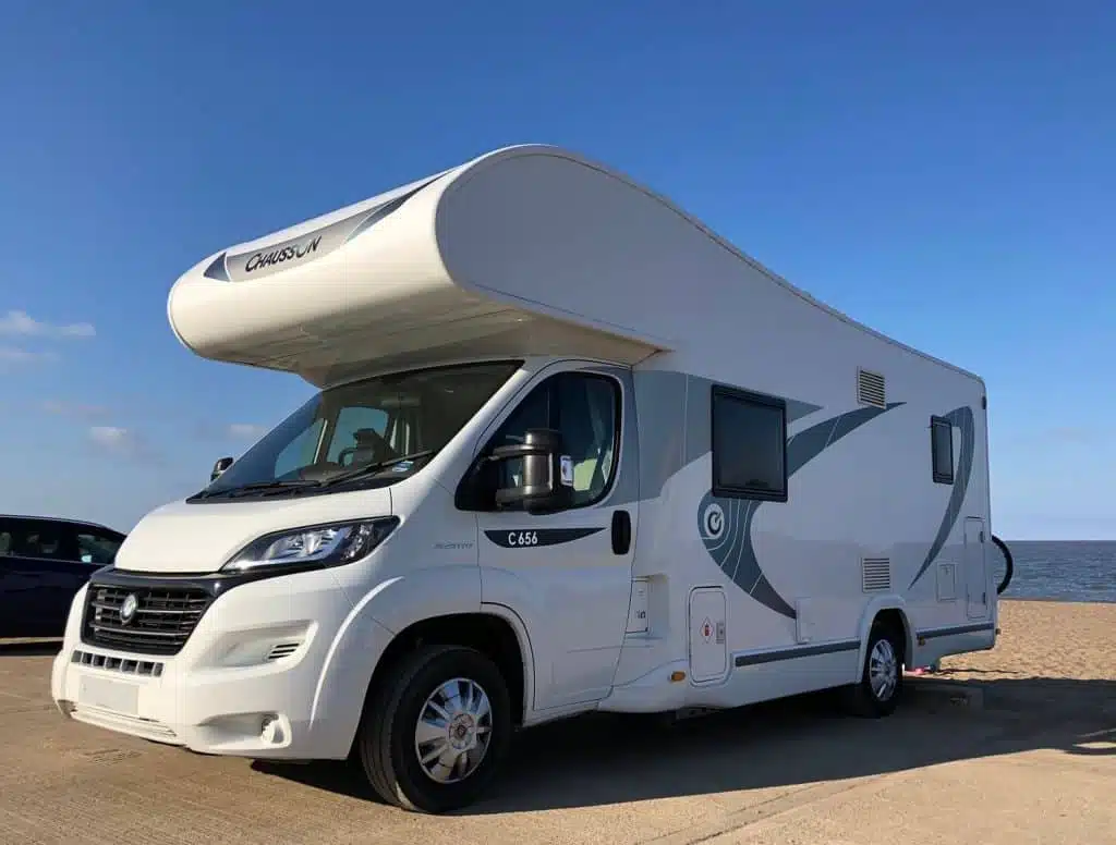 7 berth hire motorhome front and side